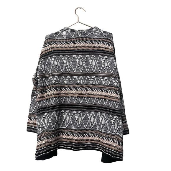 Old Navy Black Tan Geo Diamond Cardigan Sweater Aztec Boho size small - Picture 5 of 6